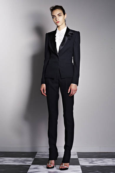 　2013年春夏プレコレクション　Photographs by Philip Riches