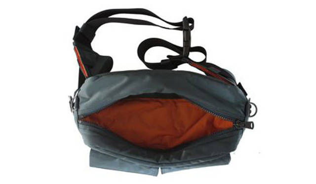 <strong>MINOTAUR｜ミノトール</strong>　「YOSHIDA　MUG　BY WAIST BAG」　2万2575円 27W×17H×13D cm