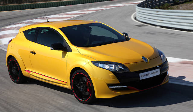 <strong>ルノー メガーヌ ルノー・スポール｜Renault Megane Renault Sport</strong>（写真は本国仕様）