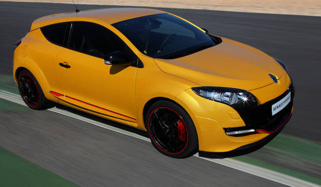 <strong>ルノー メガーヌ ルノー・スポール｜Renault Megane Renault Sport</strong>（写真は本国仕様）