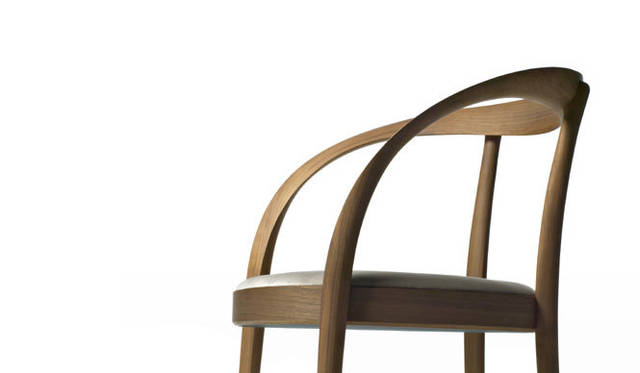 <strong>Arflex｜アルフレックス</strong>　アームチェア「OMEGA」　11万3400円～