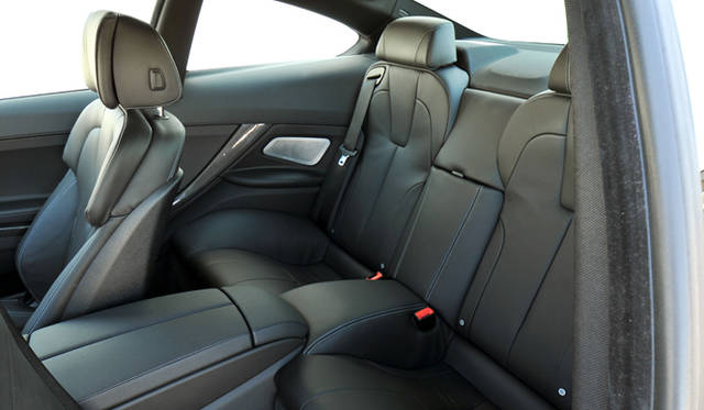 <strong>BMW M6 Copue & M6 Cabriolet｜ビー・エム・ダブリュー M6クーペ</strong>