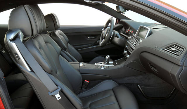 <strong>BMW M6 Copue & M6 Cabriolet｜ビー・エム・ダブリュー M6クーペ</strong>