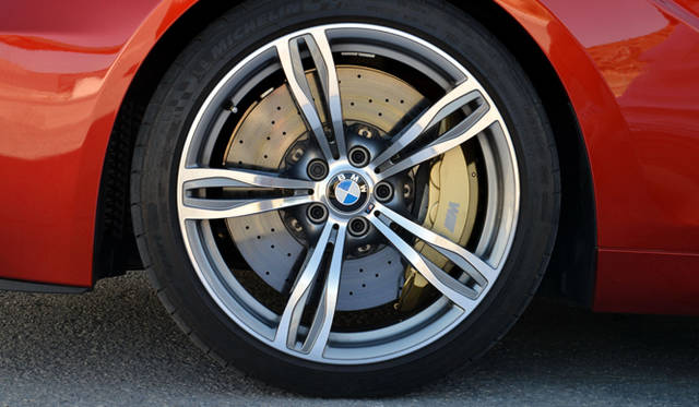 <strong>BMW M6 Copue & M6 Cabriolet｜ビー・エム・ダブリュー M6クーペ</strong>