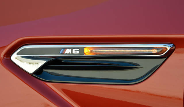 <strong>BMW M6 Copue & M6 Cabriolet｜ビー・エム・ダブリュー M6クーペ</strong>