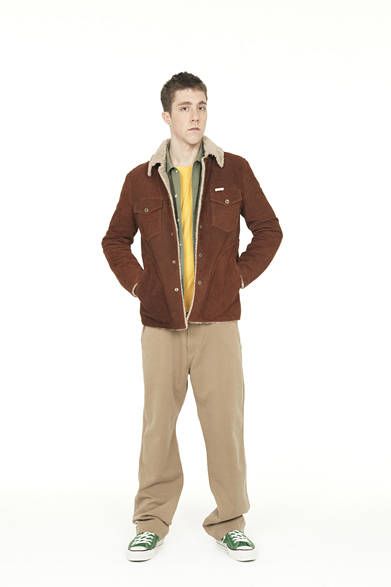 <strong>Smith ＆ Hardy｜スミス＆ハーディー</strong>　RANCH COAT14万1750円、L/S POCKET T-SHIRT 1万2600円、YOKE SHIRT2万9400円、W POCKET CHINO TROUSER2万9400円