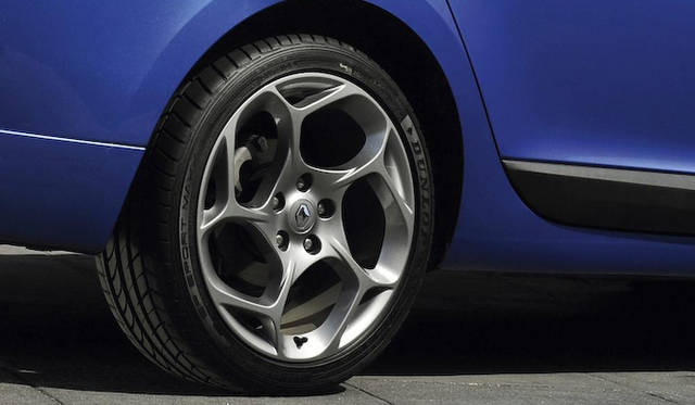 <strong>Renault Megane Estate GT｜ルノー メガーヌエステートGT</strong>