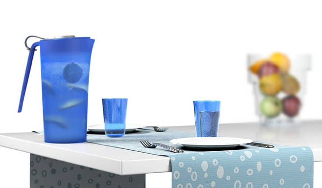 <strong>italesse｜イタレッセ</strong>　イタレッセ 左／カラフェ TITAN（ティタン） 1000（内）/1500cc（外） ブルー 7350円