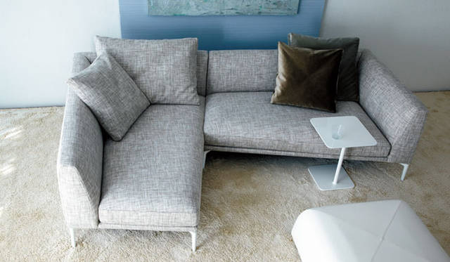 <strong>Arflex｜アルフレックス</strong>　変形ユニットソファ「OLTANO」（W2540×D1620×H680 SH395） 96万1800円～ ※クッション除く