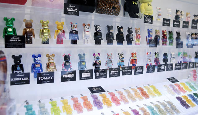 <strong>MEDICOM TOY｜メディコム・トイ</strong>　BE@RBRICK TM & © 2001-2012 MEDICOM TOY CORPORATION. All rights reserved.