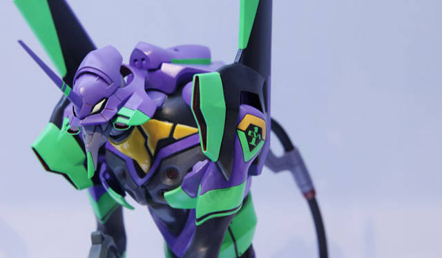 <strong>MEDICOM TOY｜メディコム・トイ</strong>　© カラー