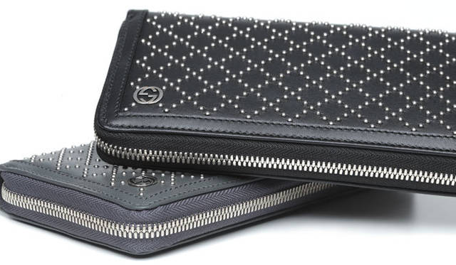 <strong>GUCCI｜グッチ</strong>　長財布 各8万4000円
