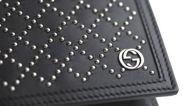 <strong>GUCCI｜グッチ</strong>　ふたつ折財布 5万4600円