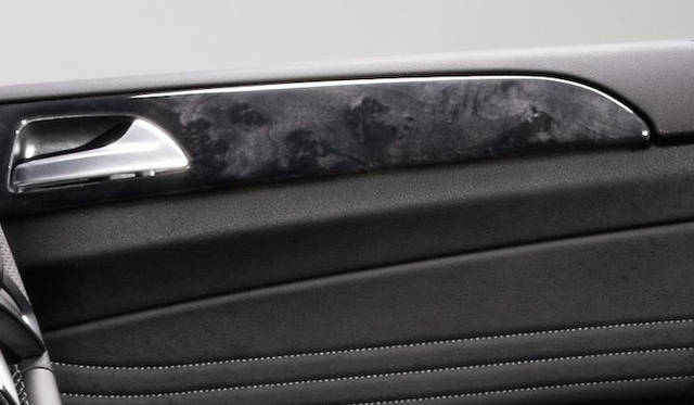 <strong>Mercedes-Benz M-Class｜メルセデス・ベンツ Mクラス </strong>