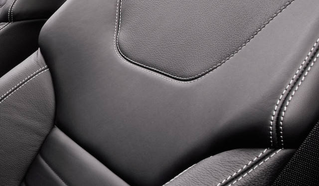 <strong>Mercedes-Benz M-Class｜メルセデス・ベンツ Mクラス </strong>