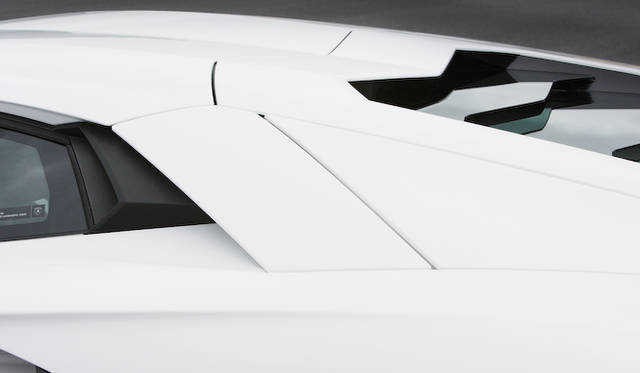 <strong>Lamborhghini Aventador LP 700-4｜ランボルギーニ アヴェンタドール LP 700-4</strong>