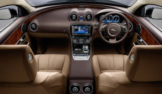 <strong>Jaguar XJ｜ジャガーXJ</strong>　Photographs by Jaguar Land Rover