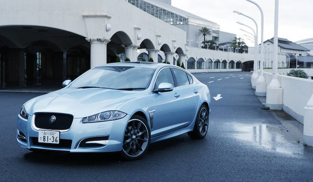 <strong>Jaguar XF 3.0 Premium Luxury｜ジャガー XF 3.0プレミアム ラグジュアリー</strong>