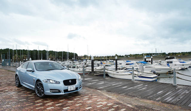 <strong>Jaguar XF 3.0 Premium Luxury｜ジャガー XF 3.0プレミアム ラグジュアリー</strong>