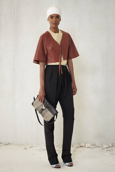 　2013年春夏プレコレクション　©MONICA FEUDI