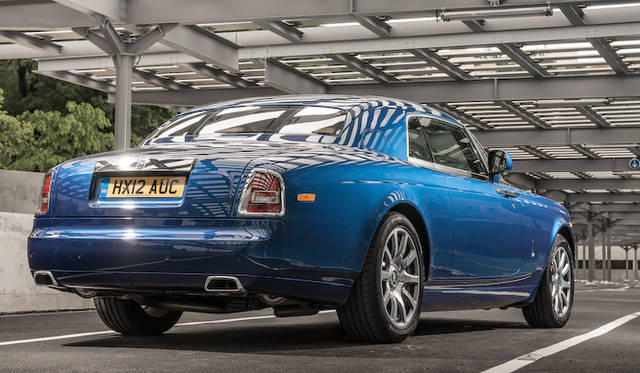 <strong>Rolls-Royce Phantom SeriesII Drop Head Coupe｜ロールス・ロイス ファントム シリーズII ドロップヘッドクーペ</strong>