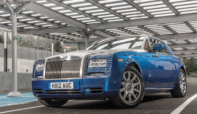 <strong>Rolls-Royce Phantom SeriesII Drop Head Coupe｜ロールス・ロイス ファントム シリーズII ドロップヘッドクーペ</strong>