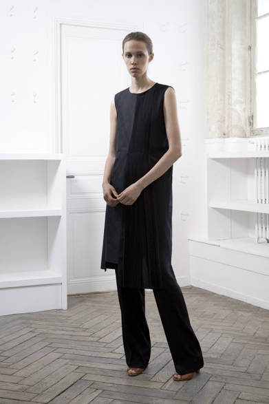 　2013年春夏プレコレクション