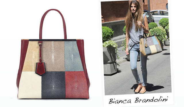 <strong>FENDI｜フェンディ</strong>　左　バッグ（ガルーシャ）[W38×H33×D16.5cm]68万9850円、Bianca Brandolini（ビアンカ・ブランドリーニ）がもつバッグもおなじもの
