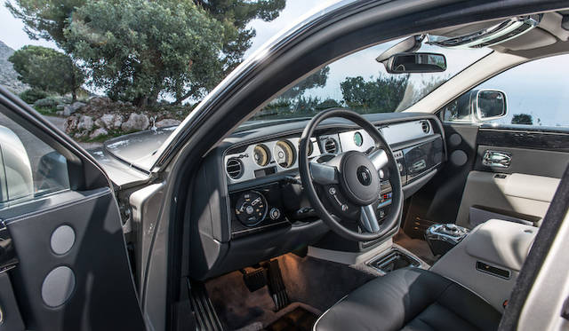 <strong>Rolls-Royce Phantom (series II)｜ロールス・ロイス ファントム（シリーズII）</strong>