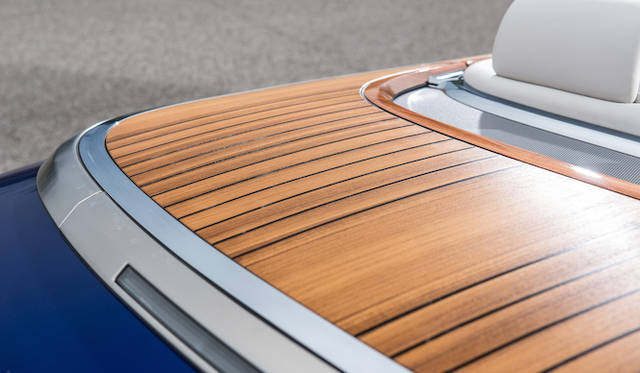 <strong>Rolls-Royce Phantom Drop Head Coupe (series II)｜ロールス・ロイス ファントム ドロップヘッドクーペ（シリーズII）</strong>