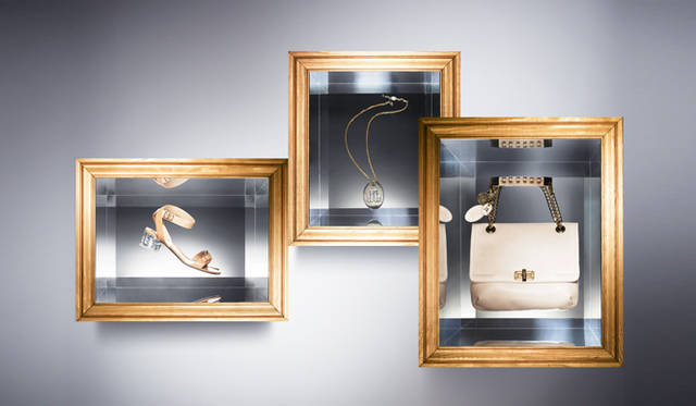 <strong>LANVIN│ランバン</strong>　左から　シューズ　参考商品、ネックレス　9万2400円、バッグ　26万5650円　©Lanvin