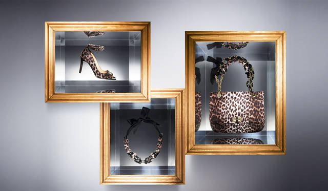 <strong>LANVIN│ランバン</strong>　左から　シューズ　参考商品、ネックレス　21万円、バッグ　参考商品　©Lanvin