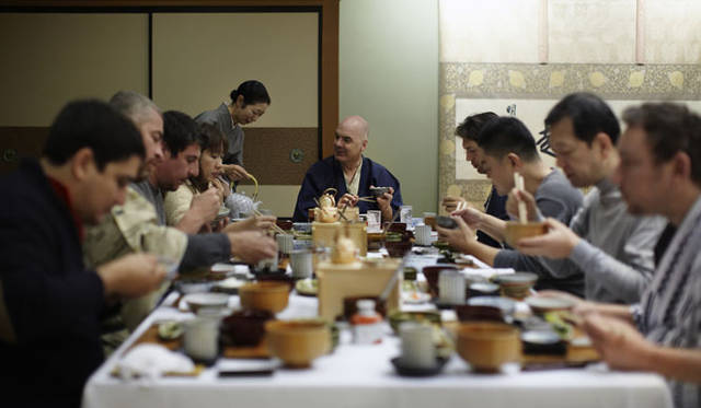 <strong>COOK IT RAW｜クック・イット・ロゥ</strong>　あらや滔々庵で楽しむ、朝食のフルコース