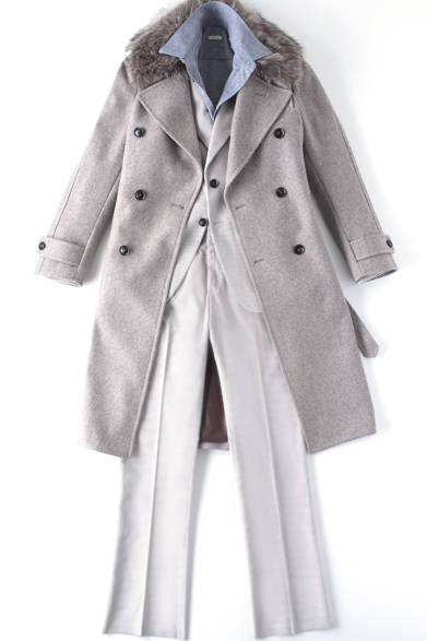 　コート37万4850円、ジャケット15万150円、シャツ4万8300円、パンツ5万5650円（8月中旬発売予定／すべてトラサルディ1911／阪急MEN’S TOKYO）