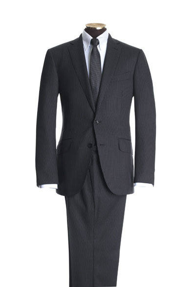 　スーツ42万円、シャツ5万8800円、ネクタイ2万9400円（すべてトム フォード／阪急MEN’S TOKYO）