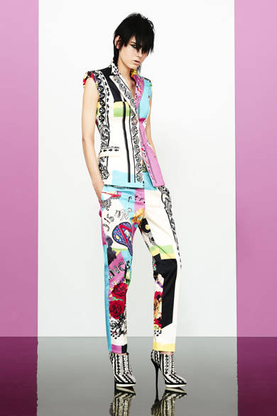 　2013年春夏プレコレクション ©VERSACE