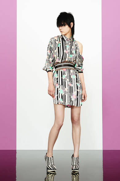 　2013年春夏プレコレクション ©VERSACE