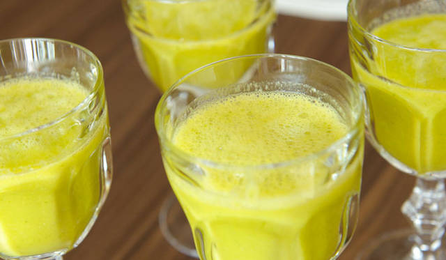 リラックスにパセリ、鉄が豊富な空心菜で夏バテ予防、パイナップルで酵素たっぷり