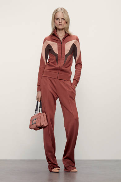 　2013年春夏プレコレクション