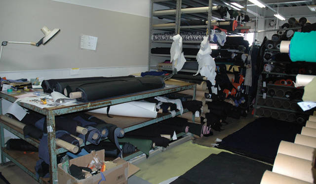 665_15_dove <strong>DOVE|ダブ</strong> いい感じの工場の雰囲気