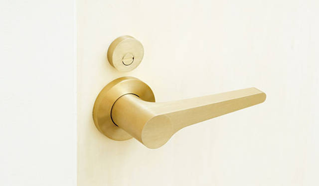 <strong>柳本浩市×角田陽太対談</strong>　Door Handle+／Love One／写真｜Takumi Ota