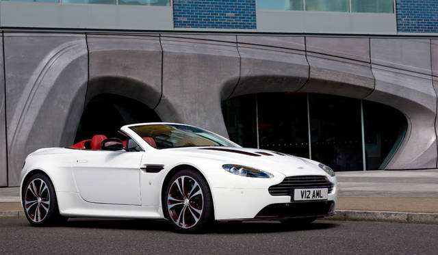 <strong>Aston Martin V12 Vantage Roadster｜アストンマーティン V12ヴァンテージ ロードスター</strong>