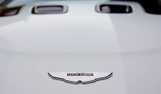 <strong>Aston Martin V12 Vantage Roadster｜アストンマーティン V12ヴァンテージ ロードスター</strong>