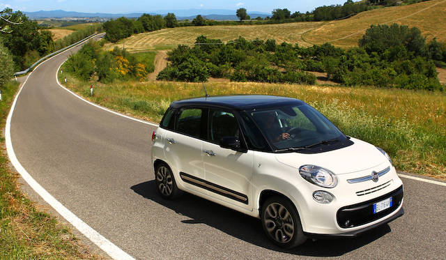 <strong>Fiat 500L｜フィアット500L</strong>