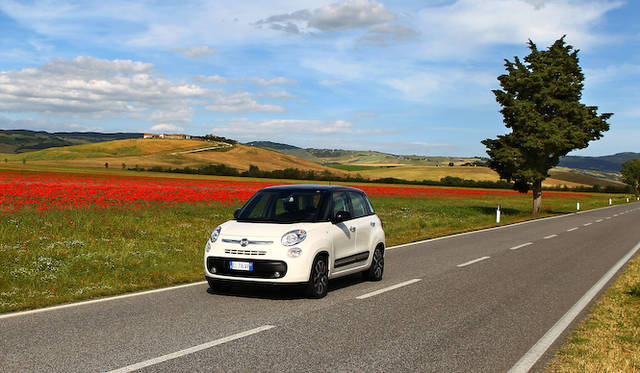 <strong>Fiat 500L｜フィアット500L</strong>