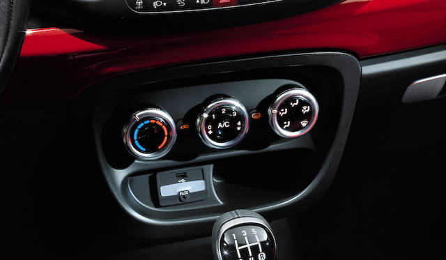 <strong>Fiat 500L｜フィアット500L</strong>