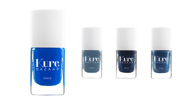 　左／キュア バザー ネイルカラー　2012collection 「MON BLEU」　2310円