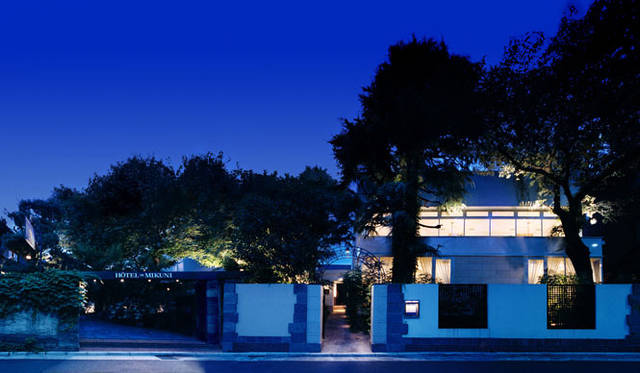 <strong>ジャパン・レストラン・ウィーク2012 サマープレミアム</strong>　オテル・ドゥ・ミクニ（東京都新宿区若葉1-18　Tel. 03-3351-3810）