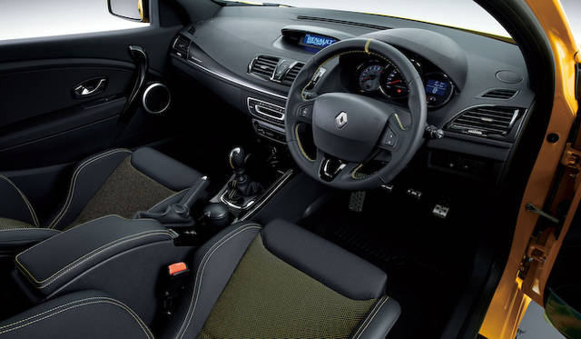 <strong>Renault Megane R.S.｜ルノー メガーヌ R.S.</strong>