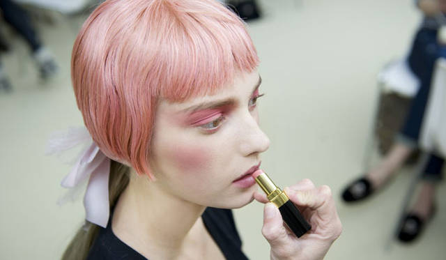 <strong>CHANEL｜シャネル</strong>　2012-13年クルーズコレクション メイクアップ © CHANEL 2012<br>